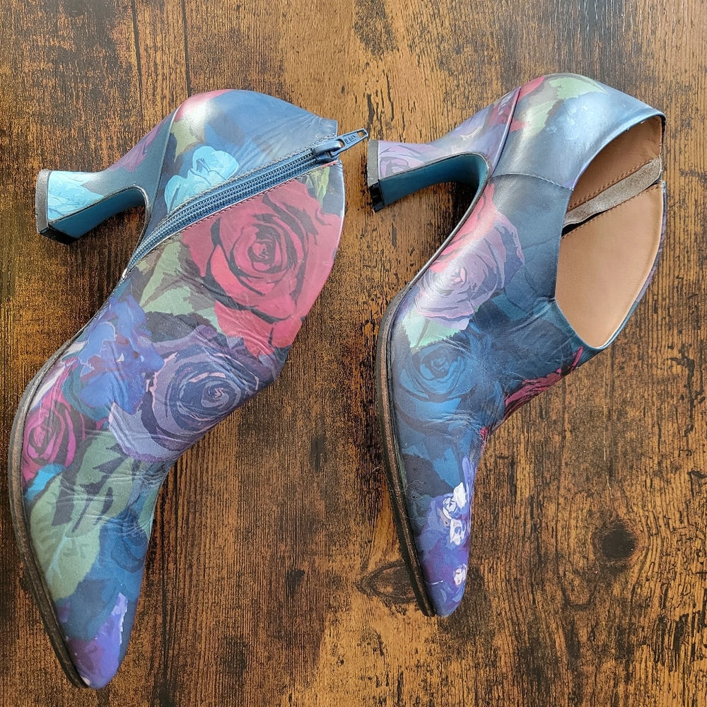 John Fluevog Edie 9 Blue and Purple Floral Heels - Picture 3 of 6